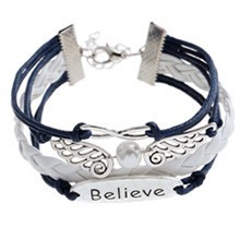 Pulsera de piel trenzada