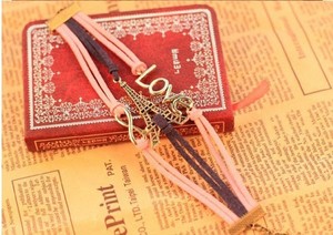 Pulsera de piel trenzada