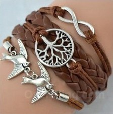 Pulsera de piel trenzada